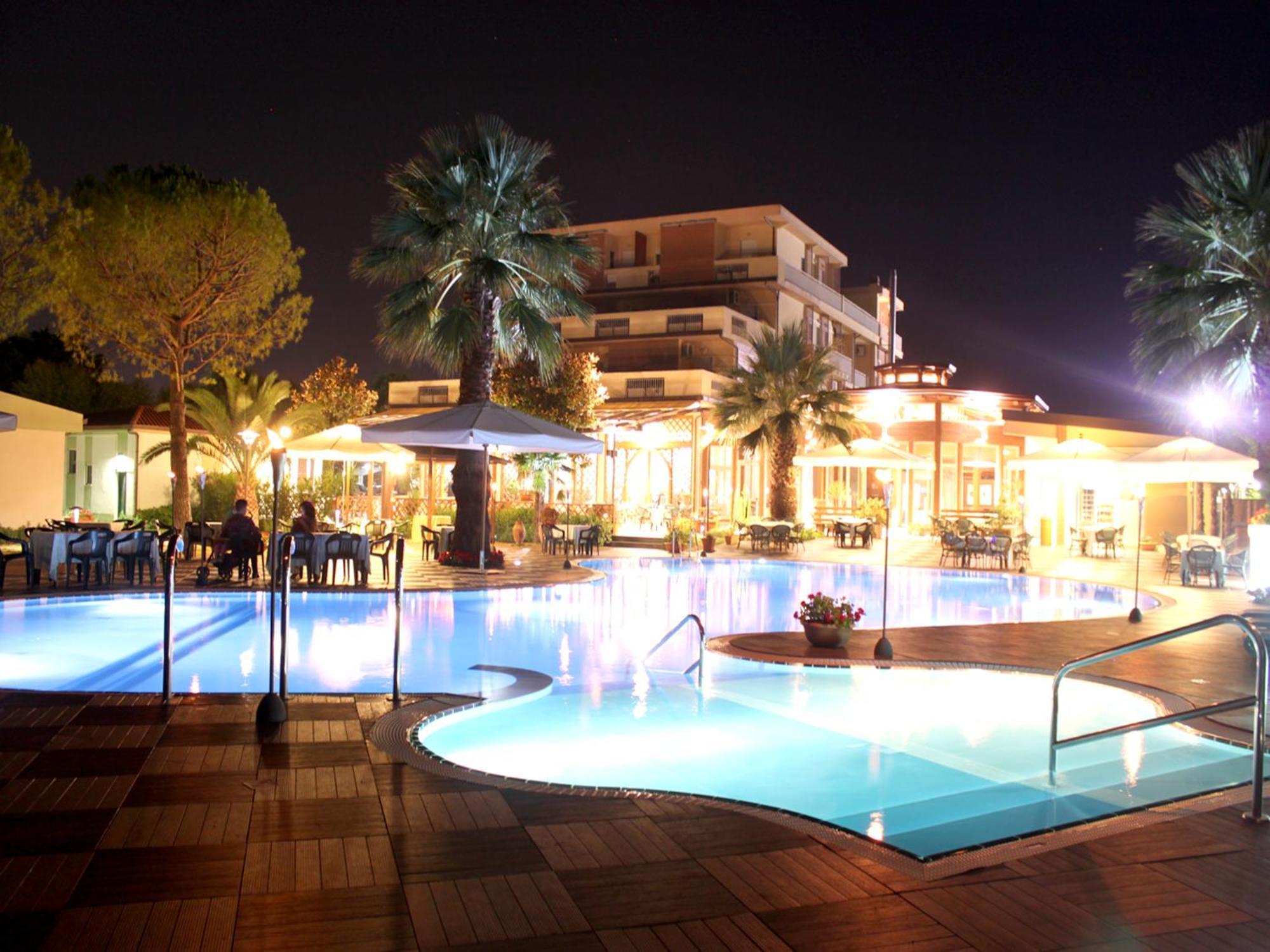 Hotel Acquario Vasto Exterior photo